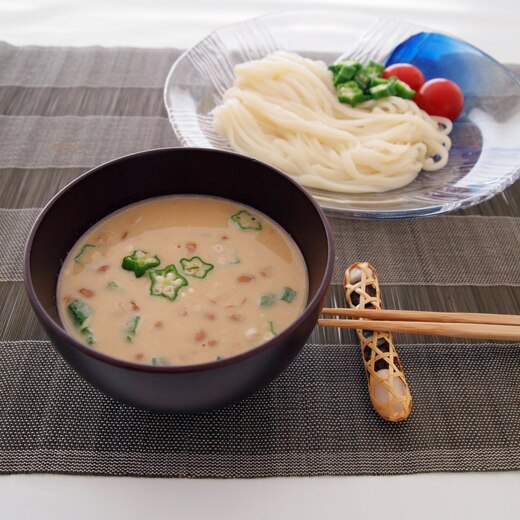 オクラ納豆のごまだれつけうどん